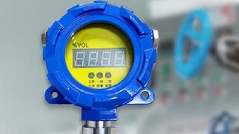 水处理超声波流量计：如何选择合适的传感器材质？**